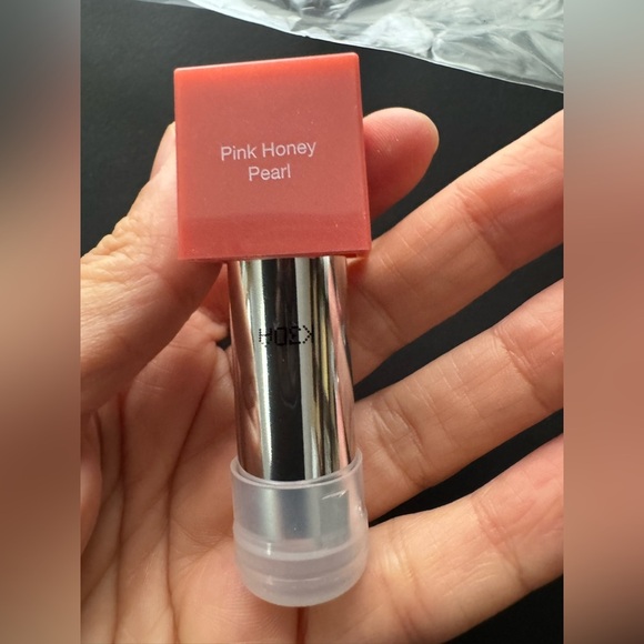 Elizabeth Arden Color Intrigue Effects Lipstick in Pink Honey Pearl 20 - Picture 9 of 10